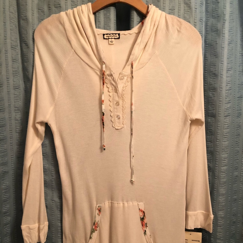 NWT Eyeshadow 100% Rayon Hooded Top Shirt Large